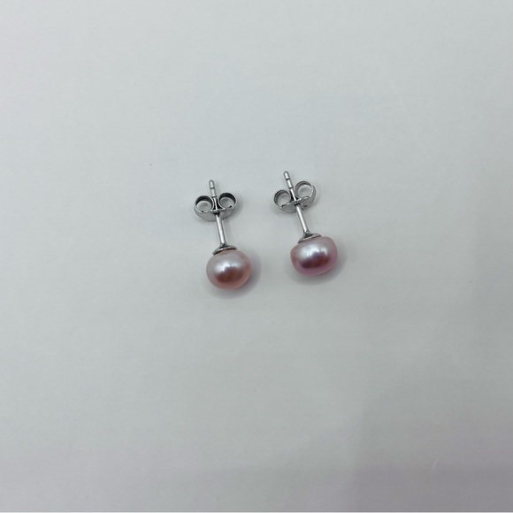 South Sea Natural Pearl Button Earrings - Picture 3 of 4